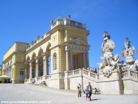 Schonbrunn Glorietta
