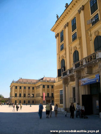 Wiedeń Schonbrunn Skrzydło pałacu